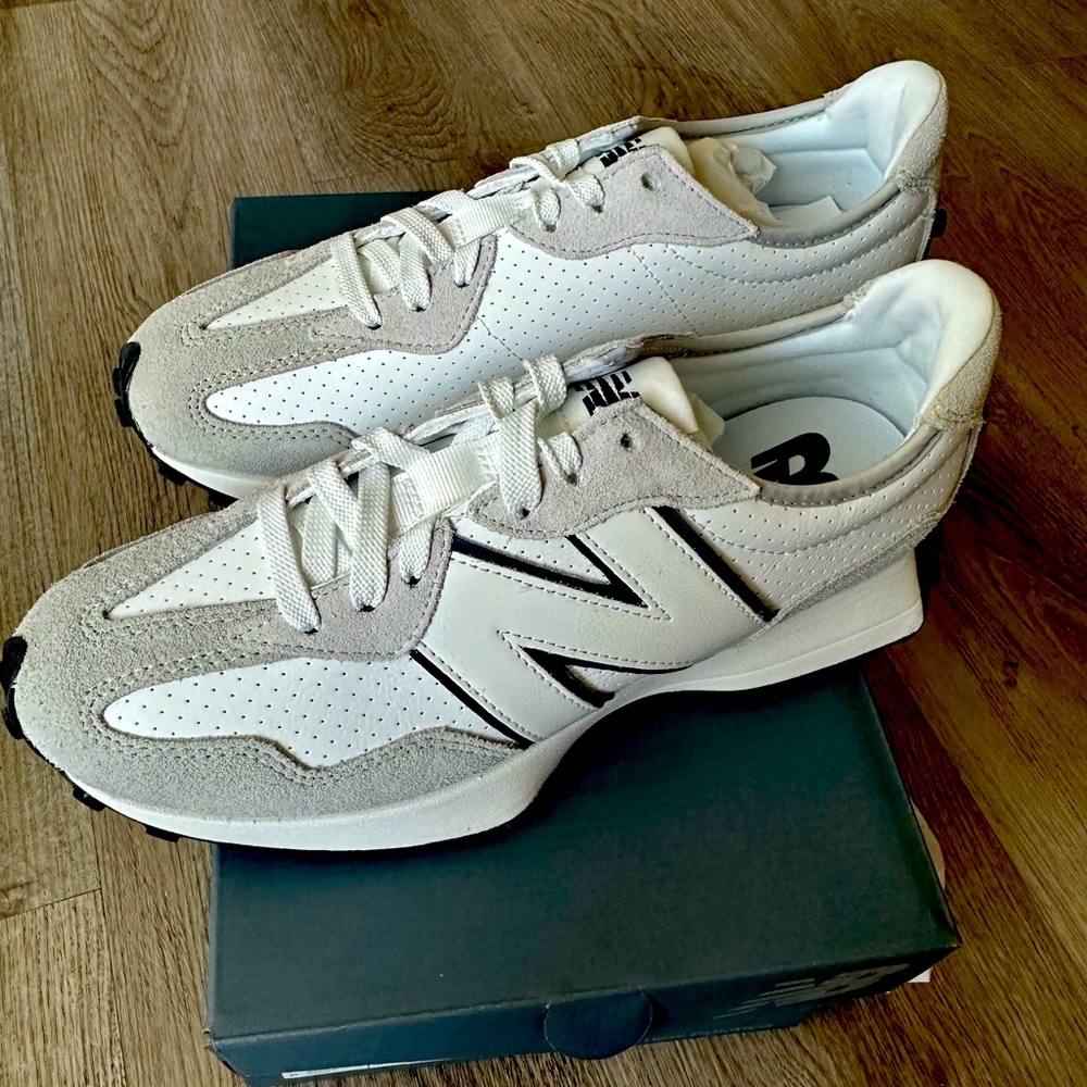 New Balance 327